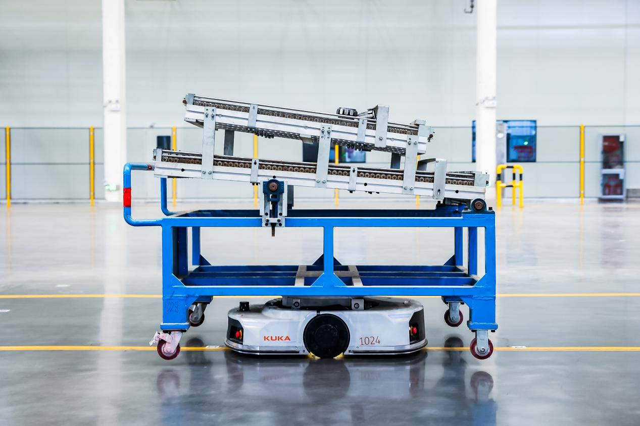 首個(gè)智能體工廠獲世界紀(jì)錄認(rèn)證 美的引領(lǐng)智能制造范式躍遷